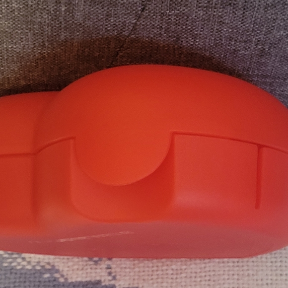 Tupperware Heart Shaped Container - Picture 4 of 10